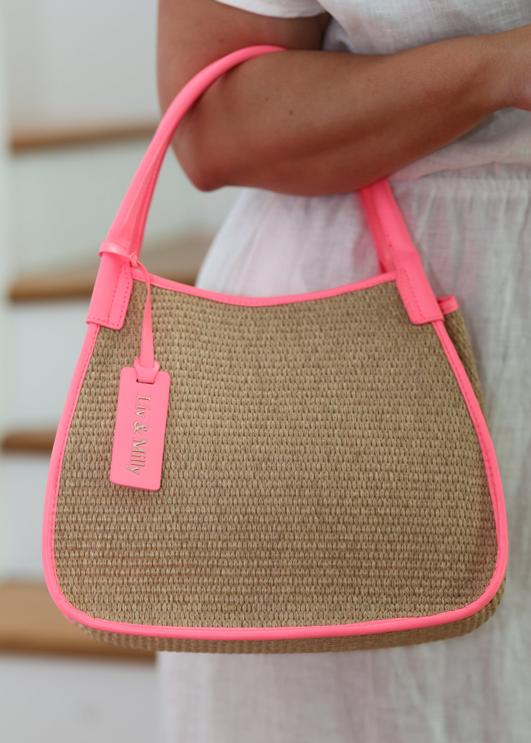 Joanna- Neon Coral