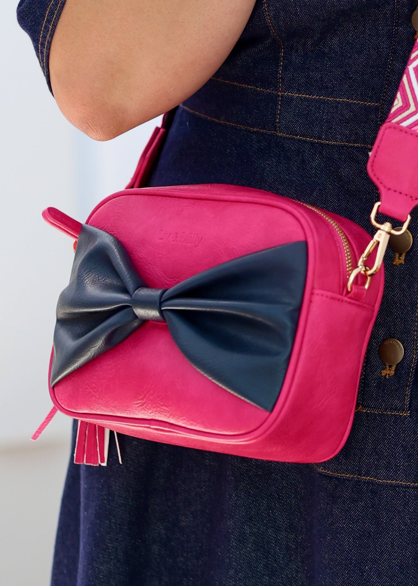 Sally with a Bow - Pink/Navy